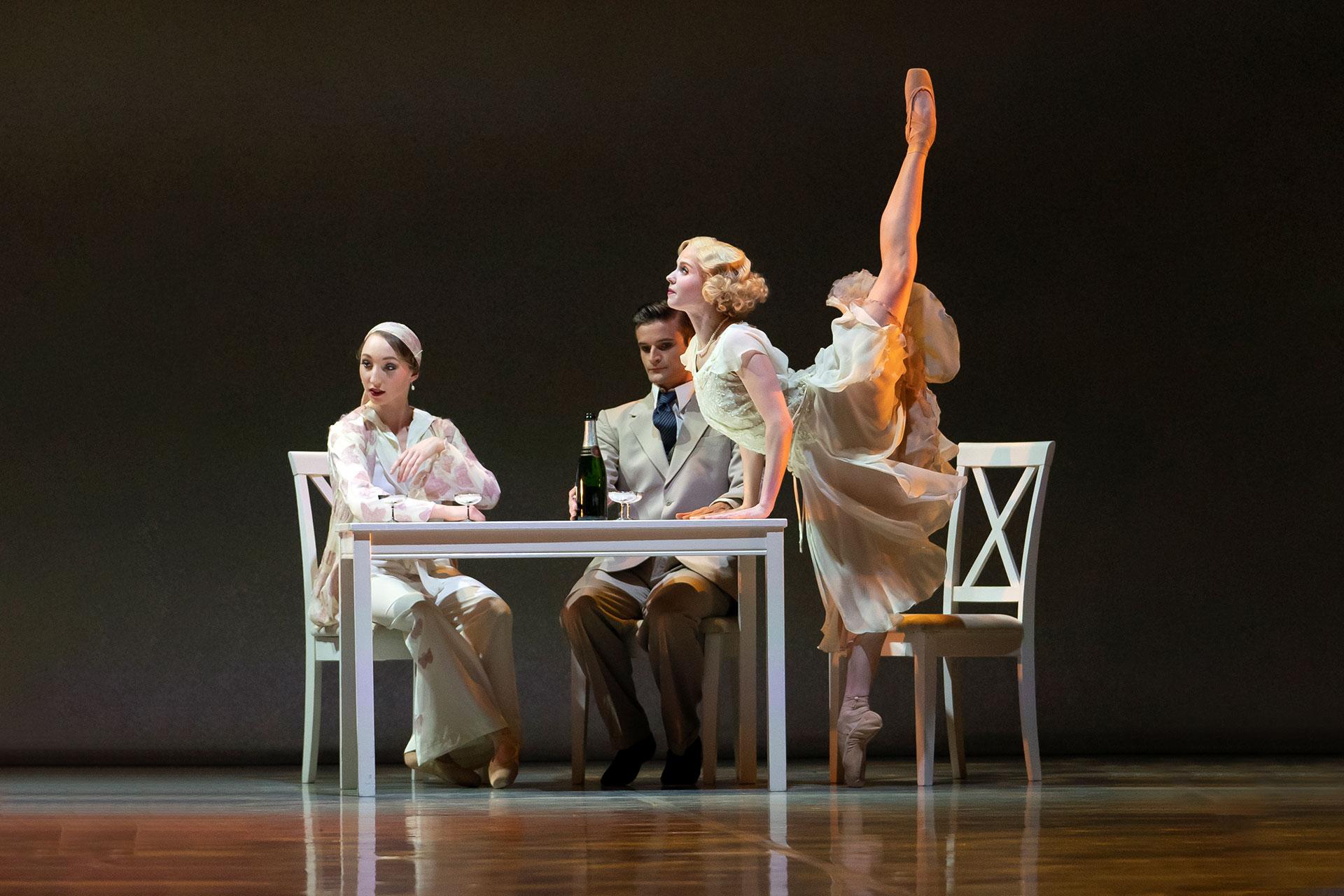 Northern Ballet dancers in The Great Gatsby. Photo Emma Kauldhar.