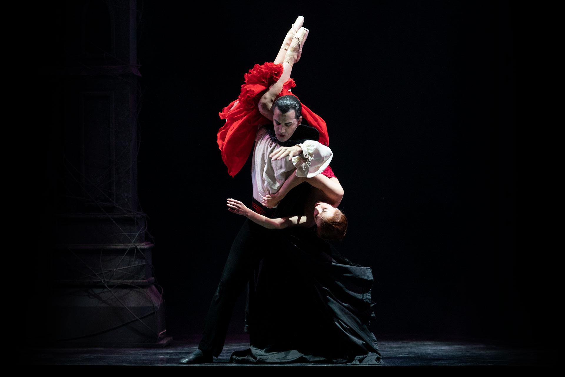 Dracula has Lucy in his complete thrall