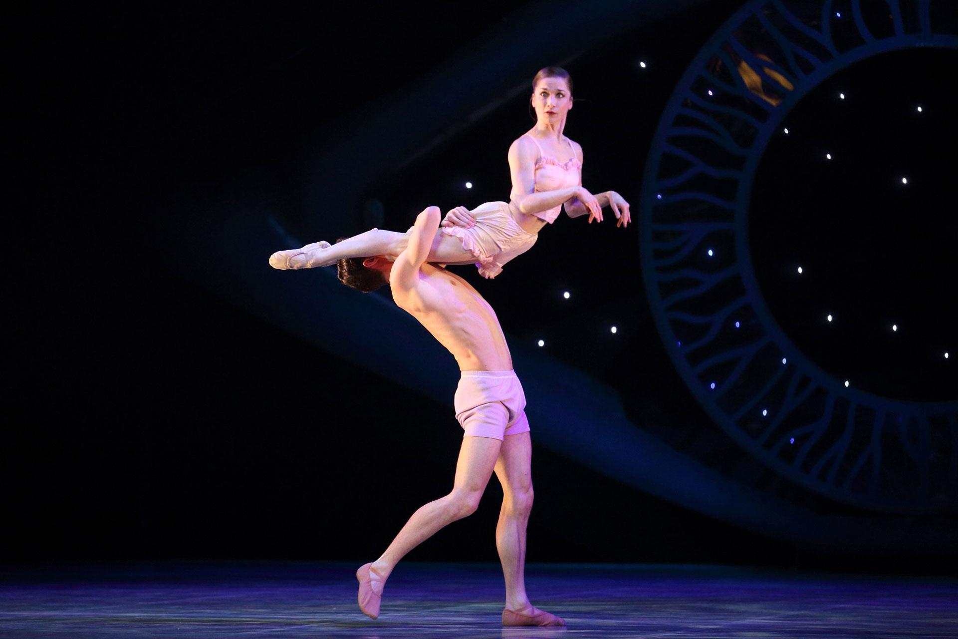 A Midsummer Night's Dream, production, 2014, Pippa Moore and Tobias Batley There are some strange goings on in the Dreamworld.