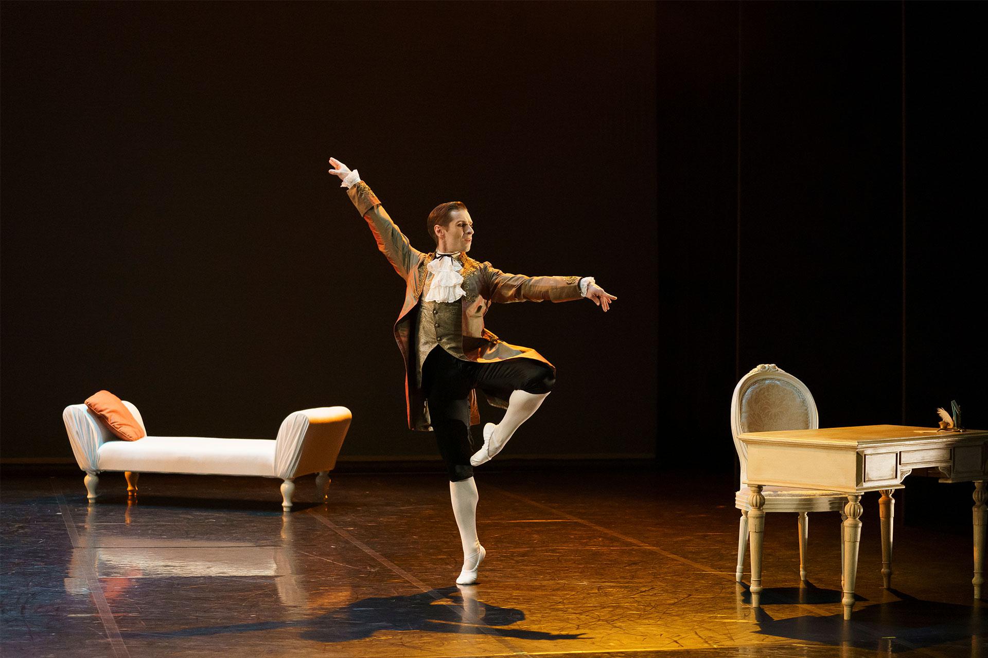 Dangerous Liaisons, production, 2020, Ashley Dixon, Gercourt photo Emma Kauldhar Ashley Dixon as Gercourt in Dangerous Liaisons. Photo Emma Kauldhar