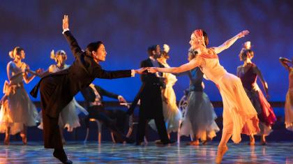 Nick and Jordan, performed by Kevin Poeung and Pippa Moore, dance at one of Gatsby's infamous parties. Photo Emma Kauldhar.