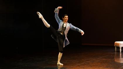 Filippo Di Vilio as Chevalier Danceny in Dangerous Liaisons. Photo Emma Kauldhar